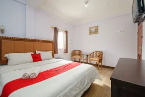 RedDoorz at Sedayu 1 Parapat - Chambre