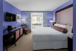 OPUS Vancouver - Room