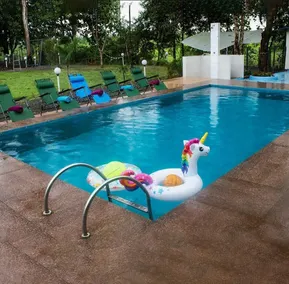 Mesmerising Farm Stay in Chalets Near Mumbai and Pune- Create Memories - Piscina