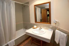 Hotel Apartamentos Trevenque - Bathroom