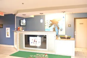 Guesthouse Inn & Suites Lexington - Rezeption