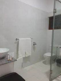 Kanasuk Self catering Apartments - Bathroom