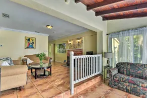Quaint Central Miami Bungalow: 10 Mi to Mid-Beach! - Intérieur