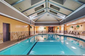 DoubleTree by Hilton Tulsa Downtown - Piscine
