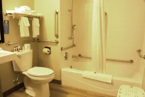 Days Inn by Wyndham Marquette - Chambre