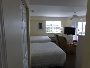 Edison Beach House - Room