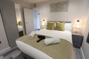 NEC Airport Shortstay - Habitación
