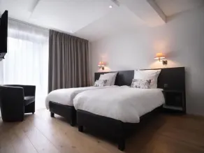 Le 24 Hotel - Zimmer