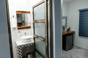 Hotel Naomi City Center - Bathroom