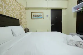 Minimalist Studio at Kebagusan City Apartment - Zimmer