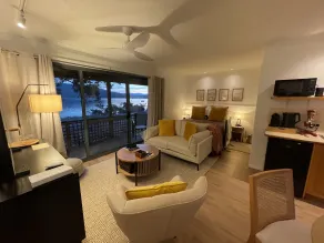 Driftwood - Room