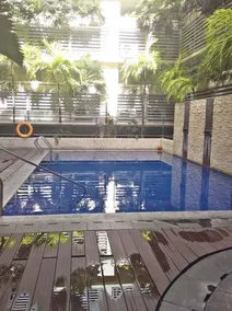 Henry's Newport Deluxe Condotel - Pool