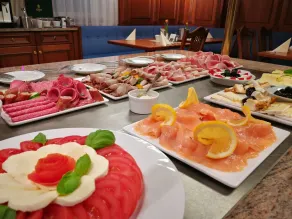 Economy Hotels Kronach - Breakfast buffet