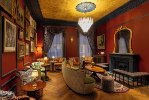 Bertrand's Townhouse - Lobby sitting area