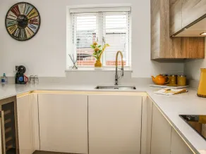 42 Albury Place - Private kitchen