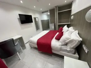 Le Lido - Room