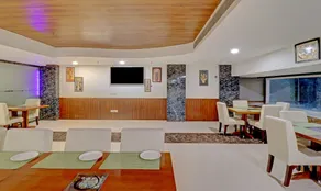 Treebo Premium Pearl Avenue Banquets And Lawn - Restaurant