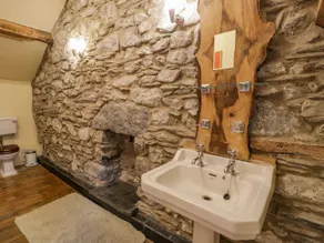 Ysgubor - Bagno