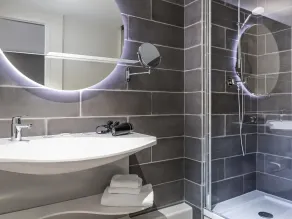 Aparthotel Adagio Lille Centre Grand Place - Bathroom