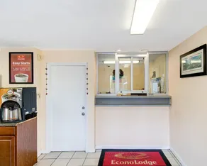 Econo Lodge Sharon - Foxborough - Hall