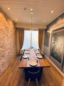 Snow Lake and Sun - Restaurant