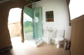 Durrell Wildlife Camp - Badeværelse