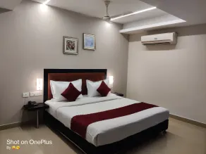 Hotel Delphi Grand Hyderabad - Hi-Tech City, Perfect for Business & Comfort - Chambre