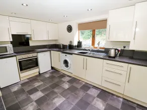 Hove Wood View - Private kitchen