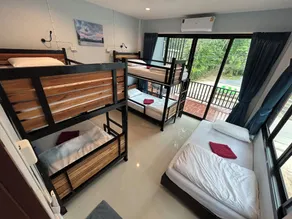 Chillax Khaosok Hostel - SHA Certified - Chambre