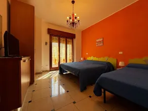 Cozy villa with garden near the sea - Quarto