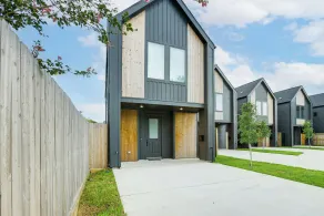 Modern Home w/ Private Yard in Northeast H-town! - Interior