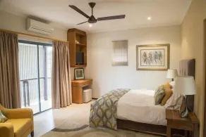Misty Blue Bed and Breakfast - Room