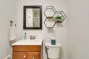 Whitefish Condo w/ Pool Access + Close to Hiking! - Intérieur