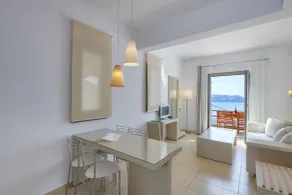 Lithos by Spyros & Flora - Vue de la chambre