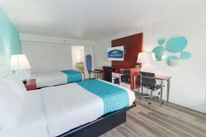 Howard Johnson by Wyndham Virginia Beach At The Beach - Værelse