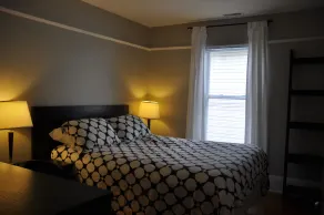 Moncton Suites - 267 Universite Ave - Chambre