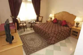 Safeer Hotel Suites - Aparthotel - Room