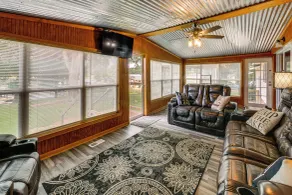 Dock & Outdoor Bar! Lake Blackshear Getaway - Interior