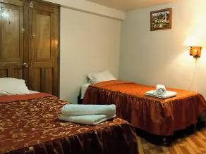 NAFIS CASONA APULINLI - Chambre