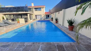 Modern 3-Bedroom Retreat in Ajijic-Walk To Everything-Gym-Pickleball-Golf Cart - Piscine
