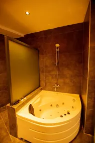  Rolli Butik Hotel - Badezimmer