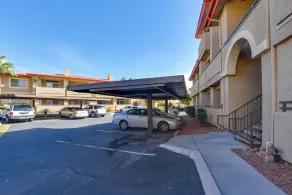 14 Mi to Dtwn: Phoenix Condo w/ Balcony & Spa! - Innenbereich
