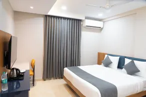 Vasatee Kondapur - Room