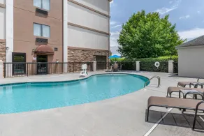 Comfort Suites Johnson City near University - Piscine