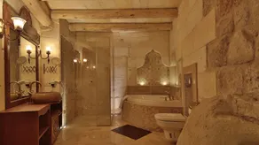 Golden Cave Suites - Bathroom