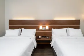 Holiday Inn Express Hotel & Suites Talladega by IHG - Zimmer