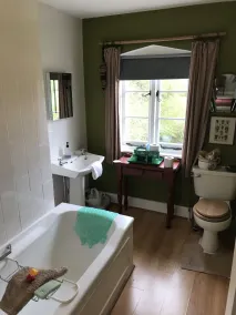 Baja Buckton House en el país a solo 10 millas al oeste de Ludlow. Familia, amigos y mascotas. - Baño