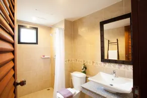 La Pillow 8 - Bathroom