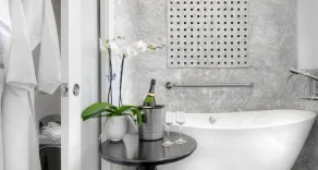 Best Western Plus Palm Court Hotel - Salle de bain