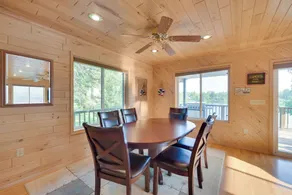 Lakefront Birchwood House w/ Deck + Fire Pit! - Innenbereich